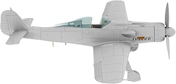Amazon | IBG 1/72 ドイツ空軍 フォッケウルフ Fw190D-9 戦闘機